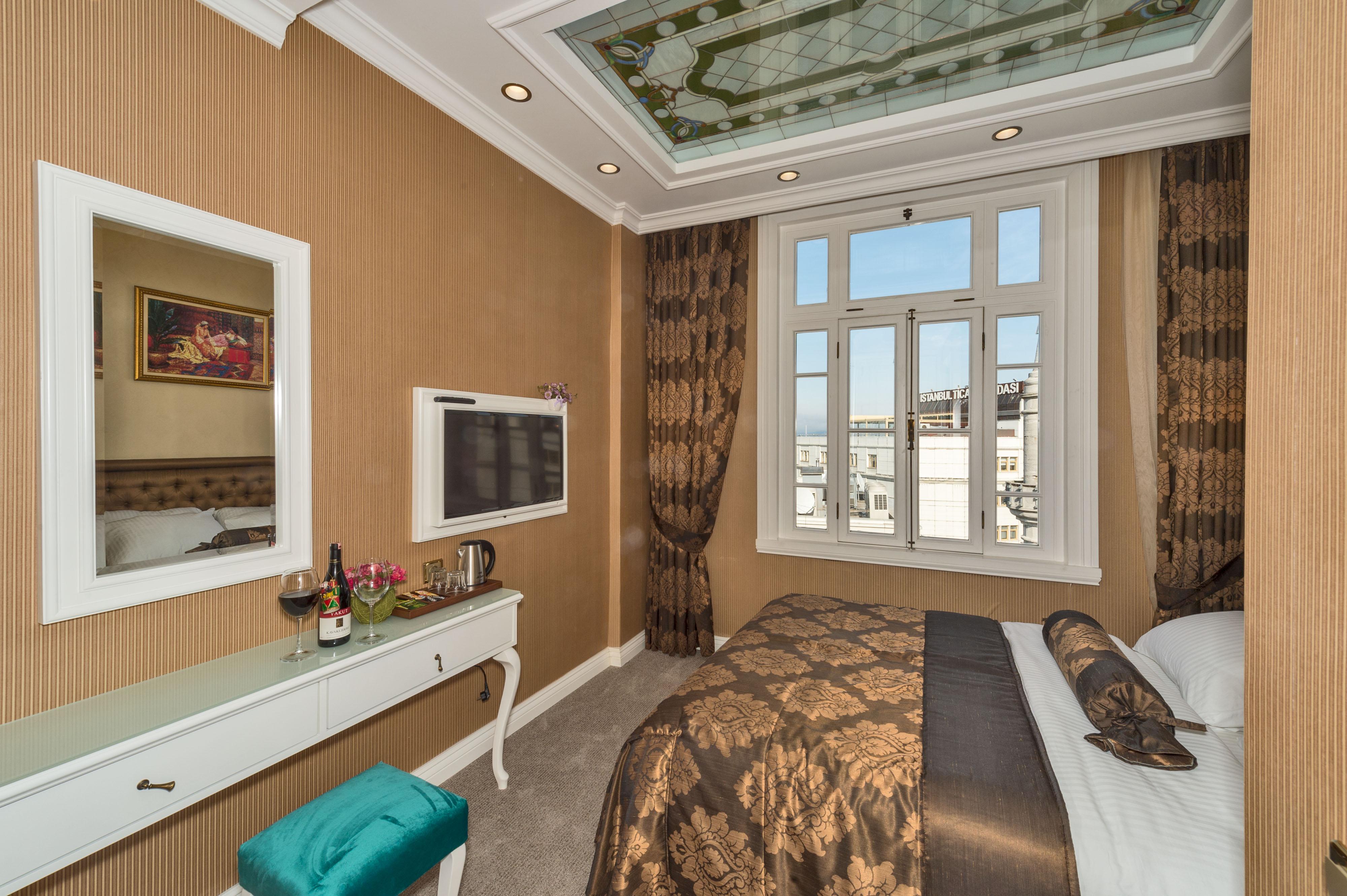 Alpek Hotel Istanbul Bagian luar foto