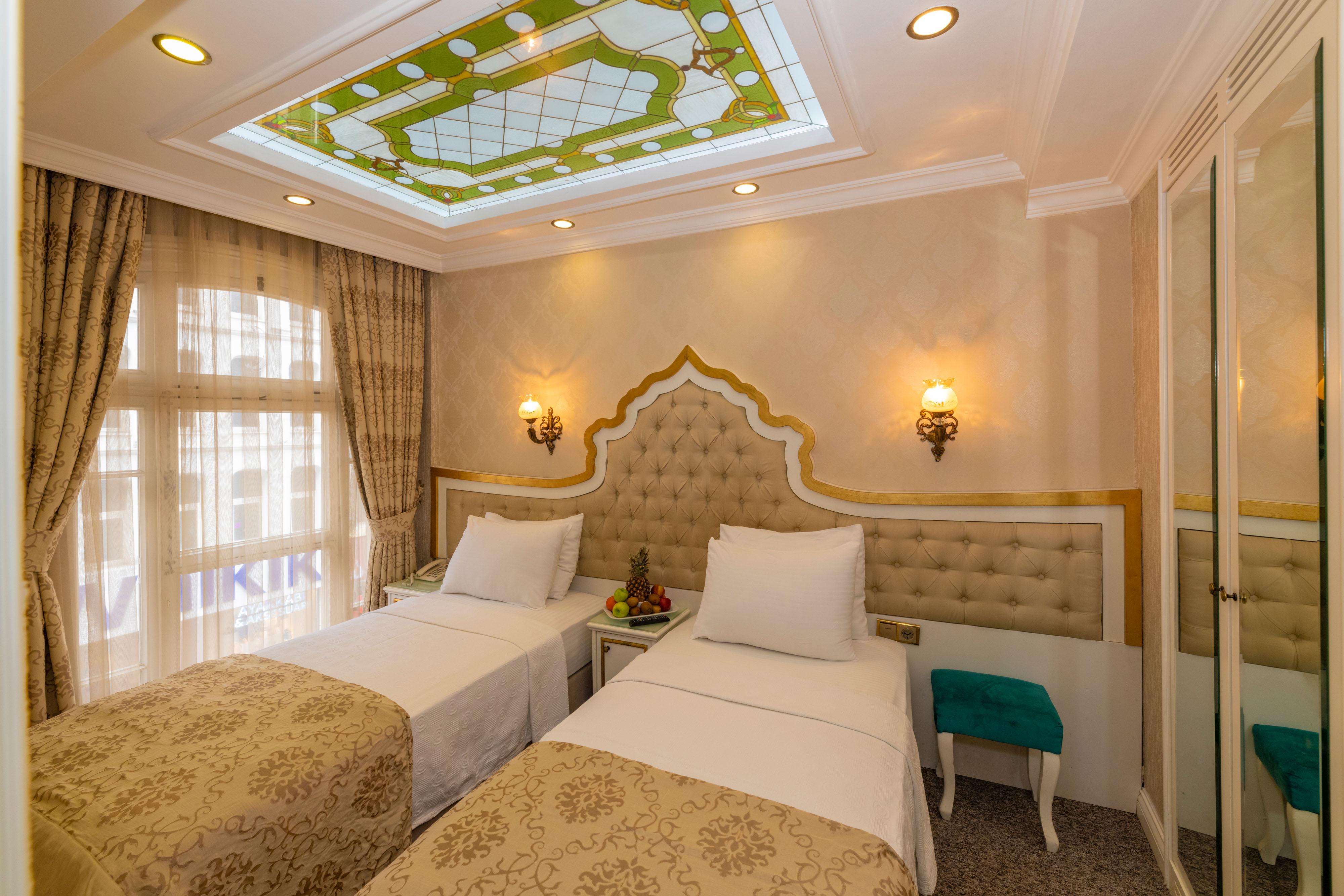 Alpek Hotel Istanbul Bagian luar foto